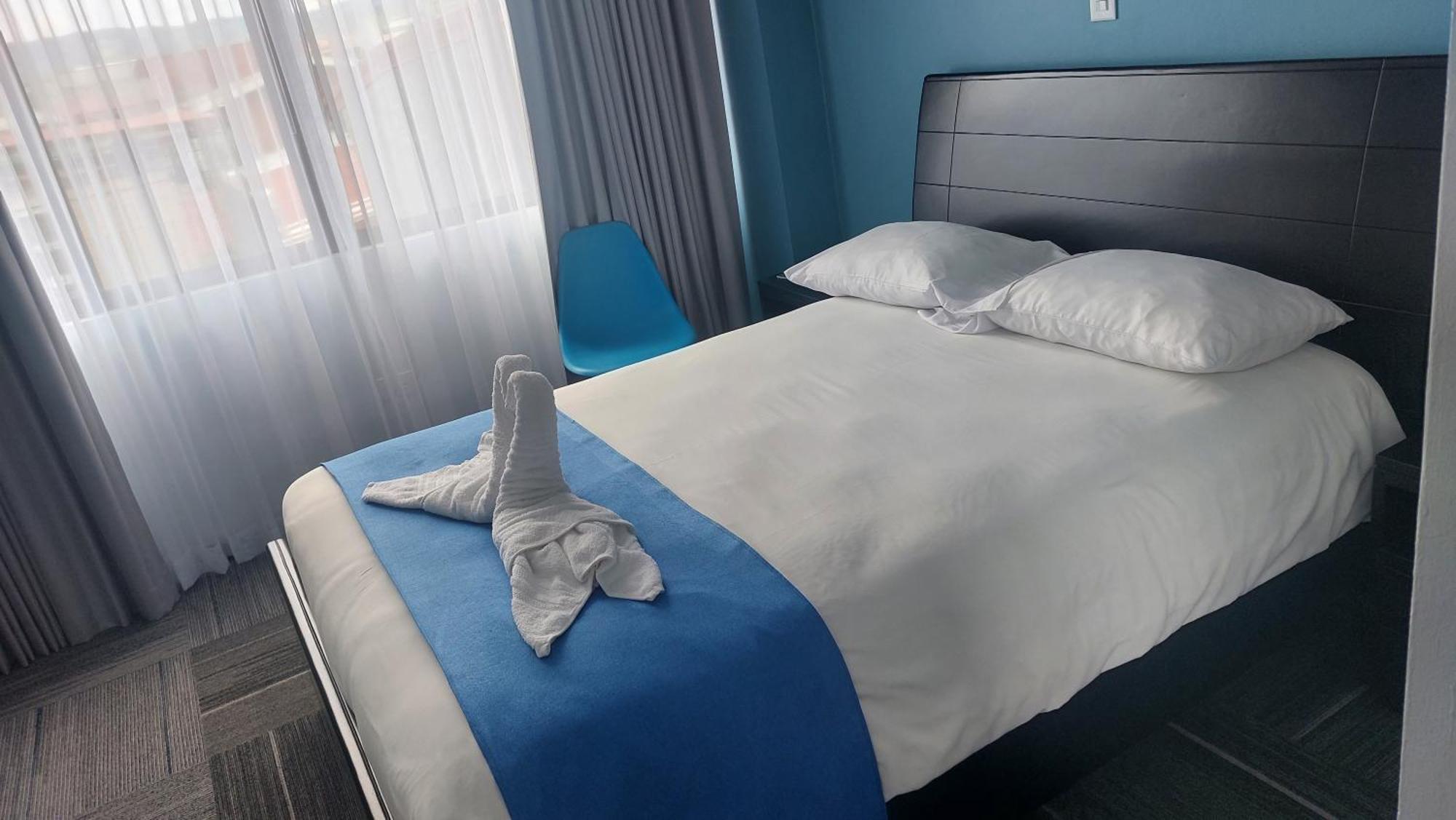Hotel Luckys San Isidro De El General エクステリア 写真