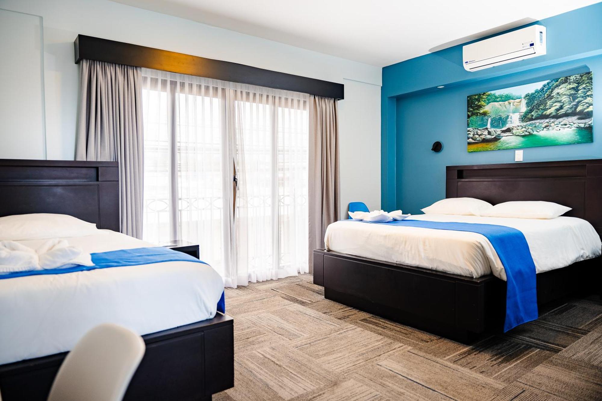 Hotel Luckys San Isidro De El General エクステリア 写真